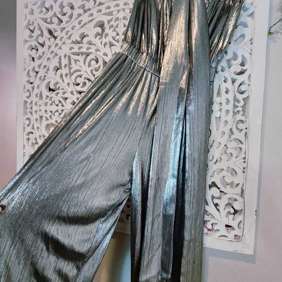 ELLIATT MAYAH STRAPPLES SHIMMER JUMPSUIT SIDE POCKETS RETRO-INSPIRED SIZE SMALL - Picture 13 of 16